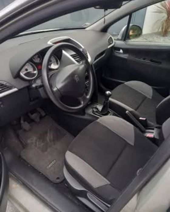 Peugeot 207 1.4 70cv