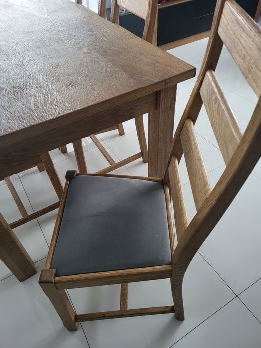 Sprzedam stół dębowy z 6 krzesłami
