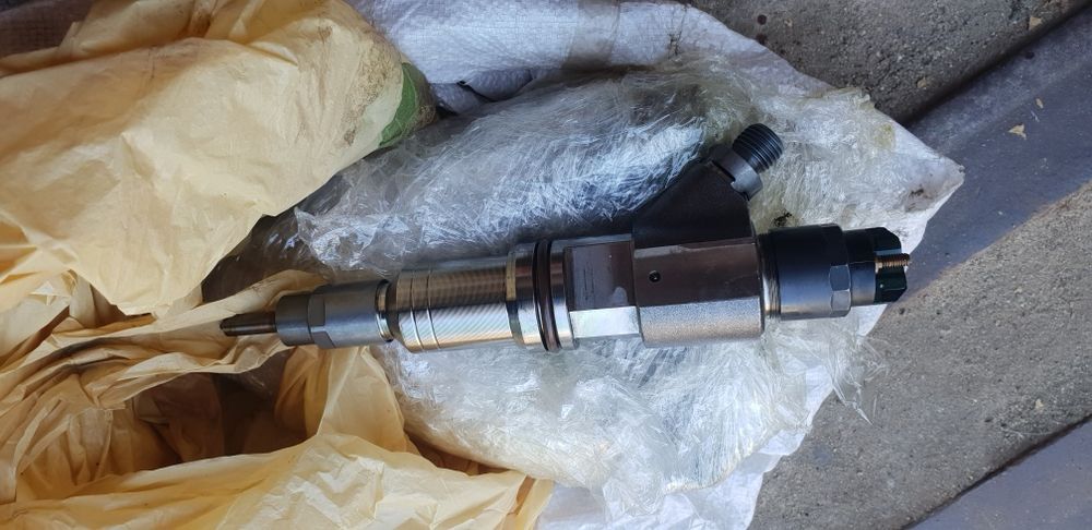 Форсунка паливна 0 445 120 157 IVECO ,CNH,Cursor 9