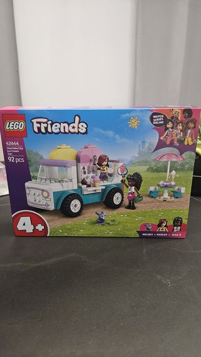 Klocki LEGO Friends 42644 Furgonetka z lodami w mieście Heartlake