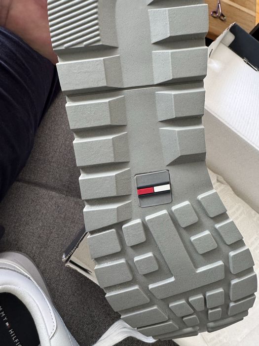 Tommy Hilfiger 44 białe meskie
