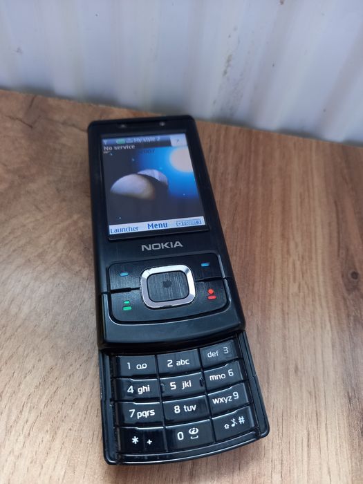 Мобільний телефон Nokia 6500 Slide.