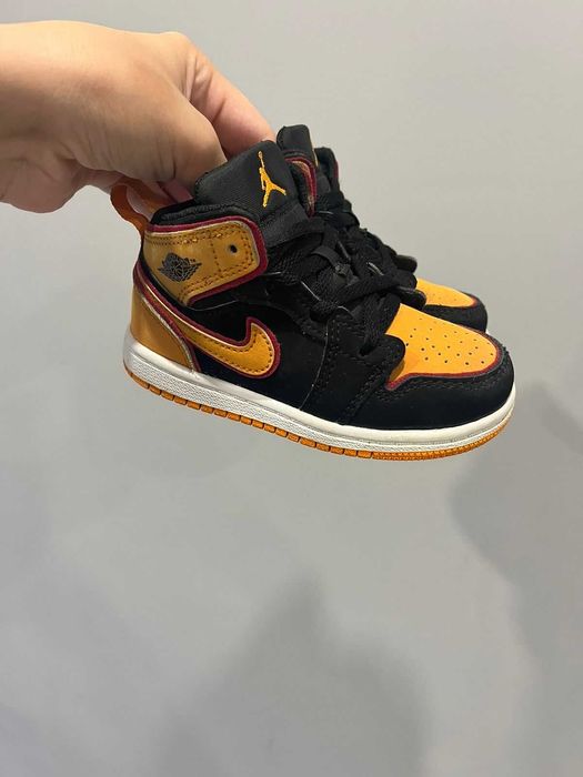 Дитячі кросівки Nike Jordan.