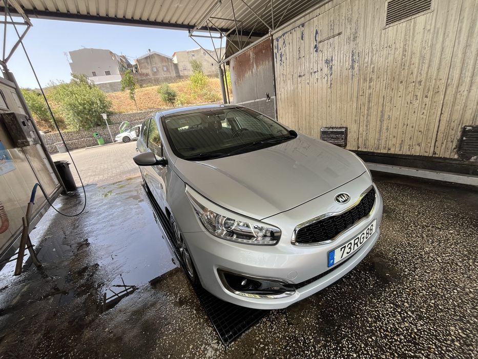 Kia Ceed 1.4 CRDi EX/2016/158.000km Diesel(ainda com garantia do Stand)