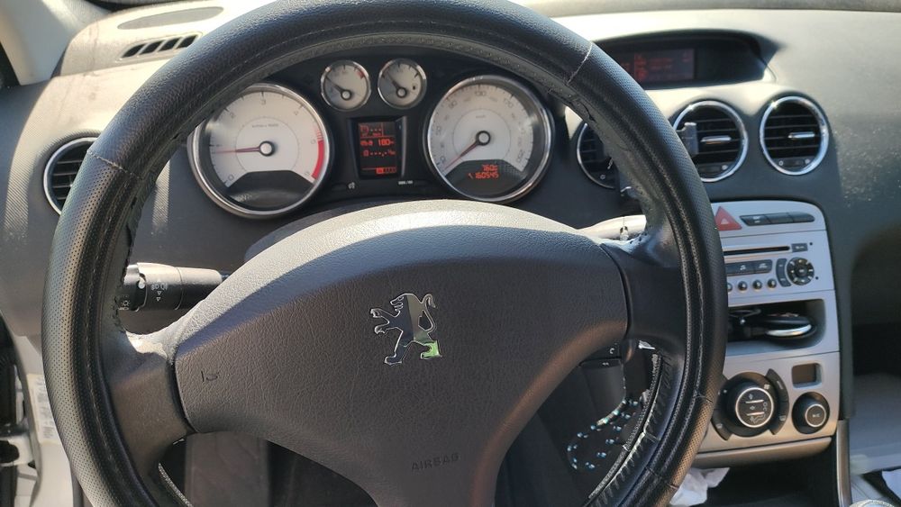 Peugeot 308 SW 1.6 HDi (2010) | Apenas 160k km | Teto Panorâmico | Travões e Pneus Novos — fotografia 5