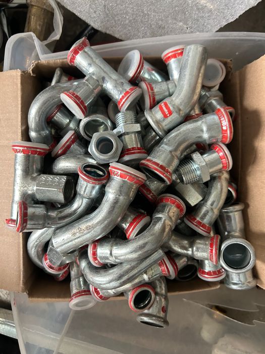 110 sztukZaciski geberit maperes  22/18