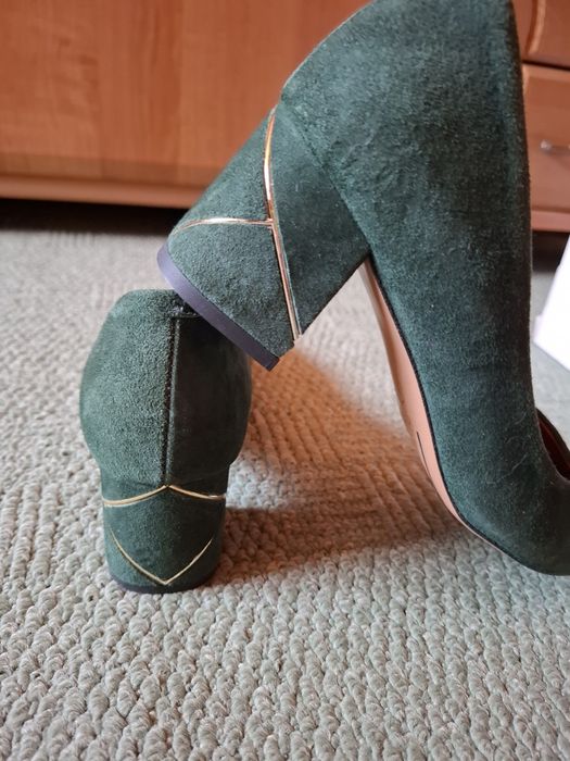 Czółenka Neścior, zielone, 37, skóra