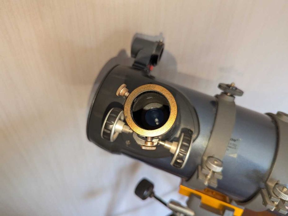 Телескоп Celestron EQ 114 + набір окулярів