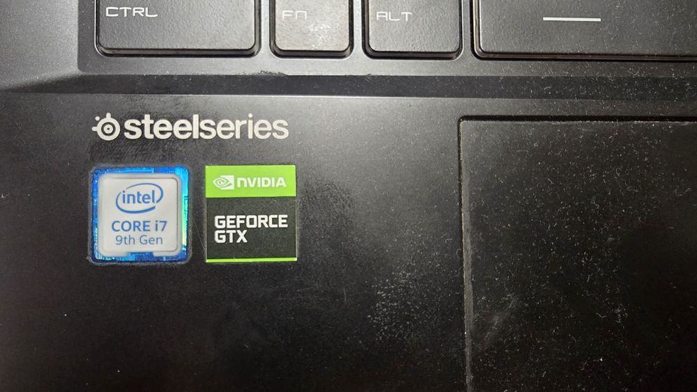 Portátil Gaming Msi GL75 9SDK - Recondicionado