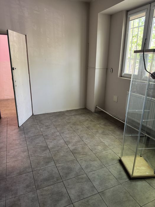 Lokal biurowo-uslugowy 160 m2 w centrum Łodzi - Rewolucji