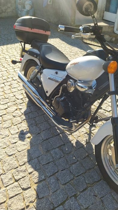 Vendo moto ,  motivo, não dou uso