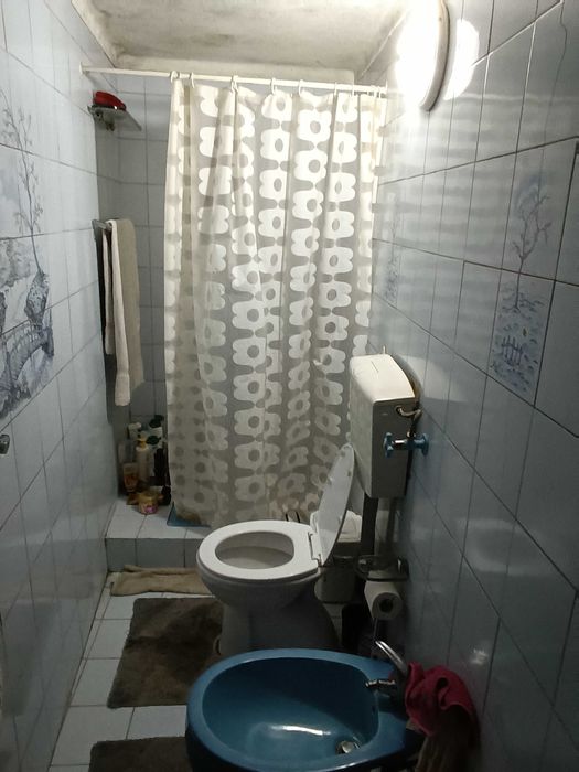 Casa de banho azul vintage