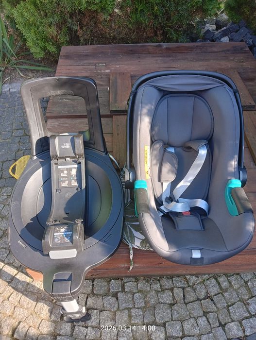 Fotelik (Nosidełko )Britax+Baza