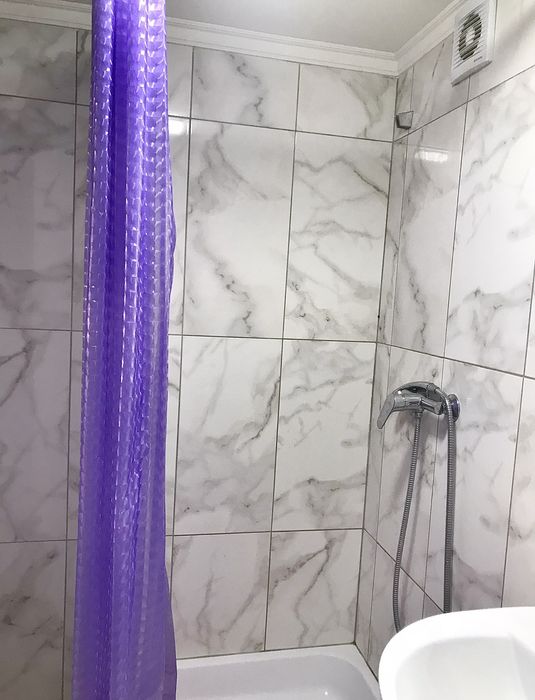 Подобово посуточно, квартира-студія. Центр. Недалеко озеро. Власник.