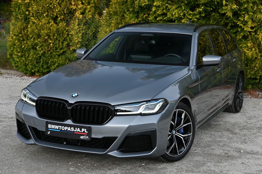 BMW Seria 5 BMW 520D XDrive MSport Ambiente Komforty Bezwypadkowa Serwis ASO BMW
