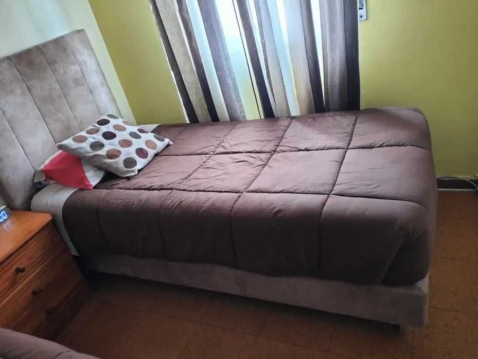 Cama de solteiro com colchão