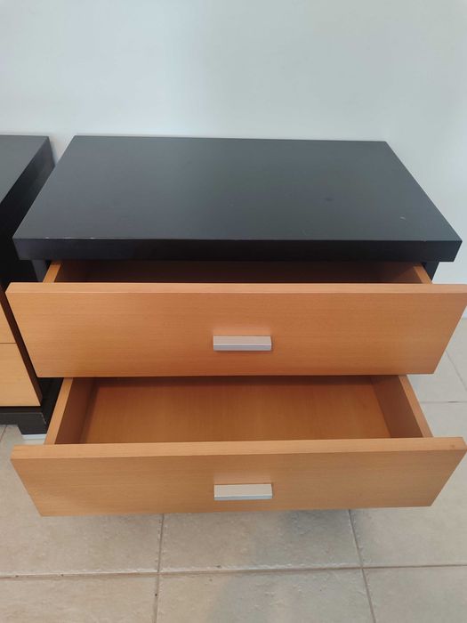 Conjunto de mesas de cabeceira