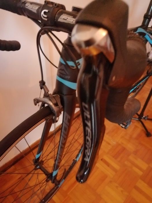 Bicicleta semi-nova em carbono - Merida Scultura 5000 azul