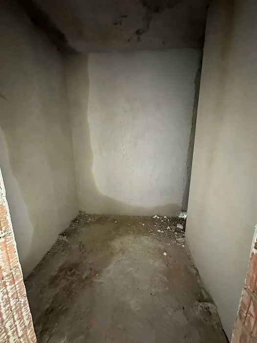 Продається  1  кімнатна квартира