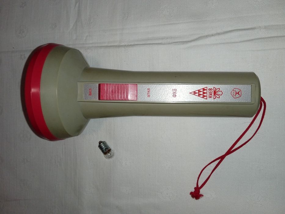 Винтажний новий міцний ліхтар "Київ" 1985 року.