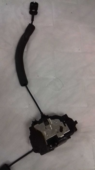Fecho porta esquerda traz renault laguna lii