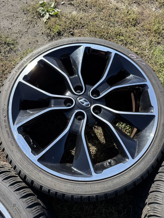 Komplet kół zimowych 5x114,3 Hyundai N 235/35/19 Hankook