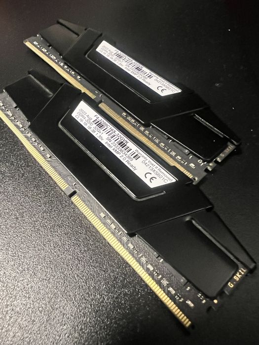 2 dimms Ram 32gb x 2  64 gb de ram Ddr4