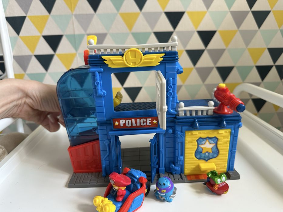 Magic Box Super Things Posterunek policji