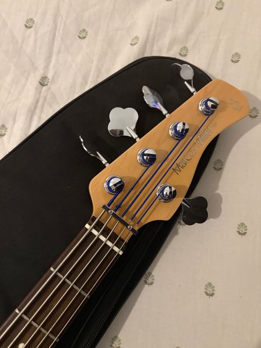 Baixo Marcus Miller V2