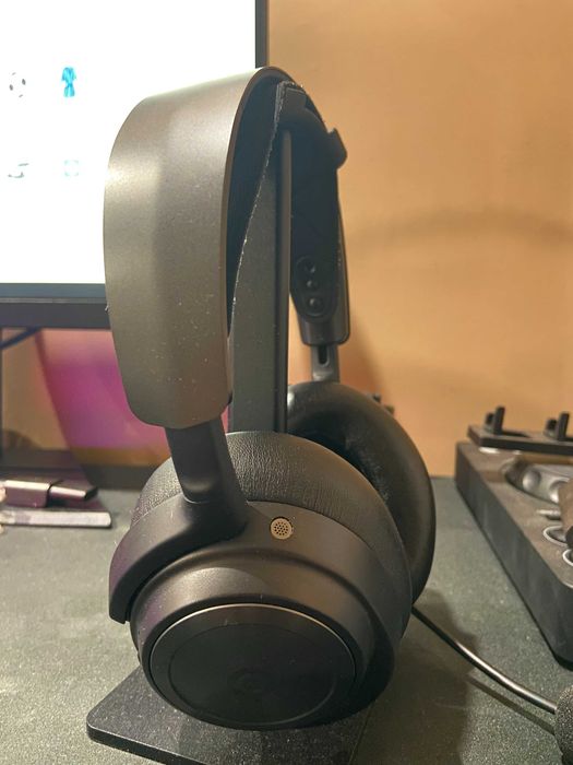 Steelseries Arctis Nova Pro Wireless (COMO NOVO)
