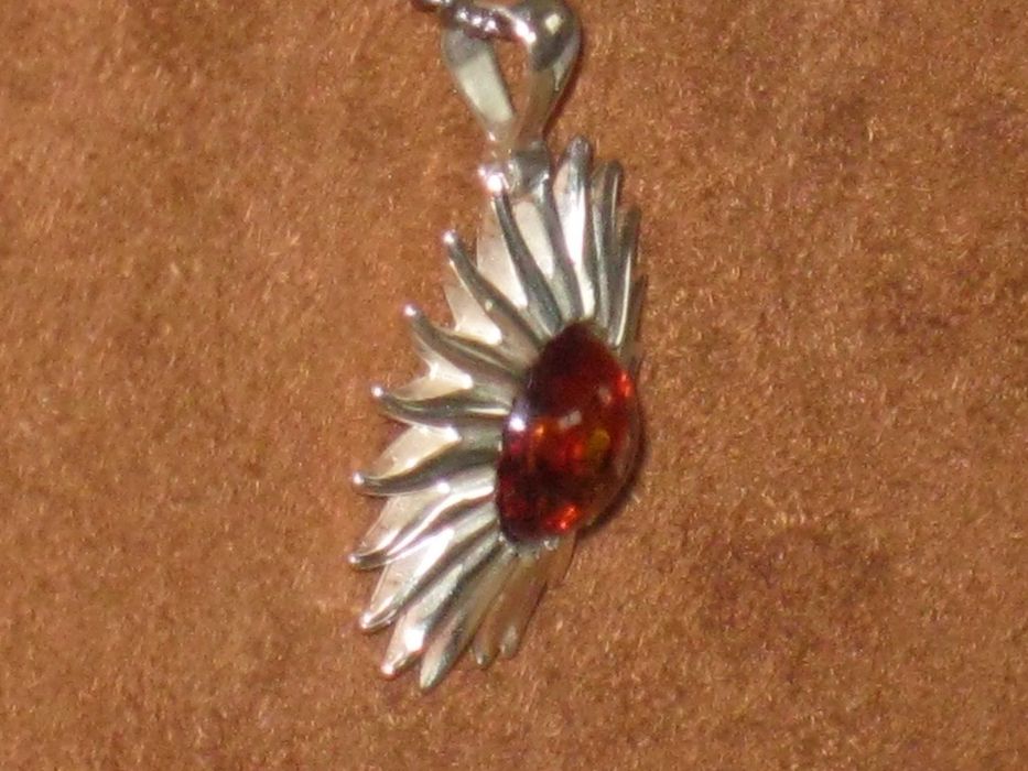 Medalha ( C/Âmbar ) Prata Maciça de Lei 925`/.. C/Contraste