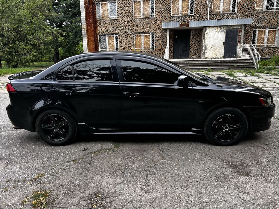 Продам Mitsubishi Lancer 2.0 автомат