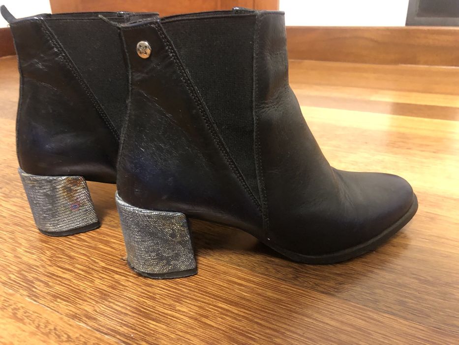 Skórzane botki Maciejka granatowe