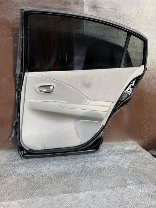 Дверь Ниссан альтима nissan altima год 2005