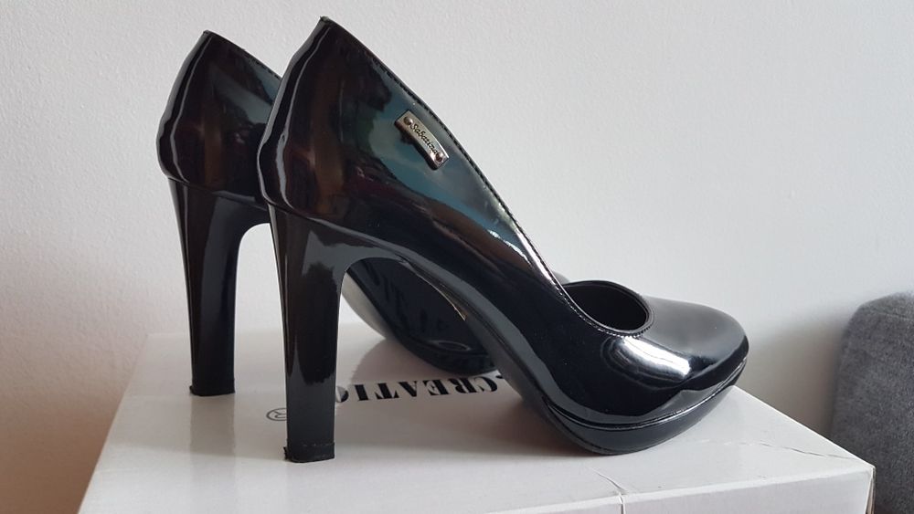 Buty na obcasie czarne