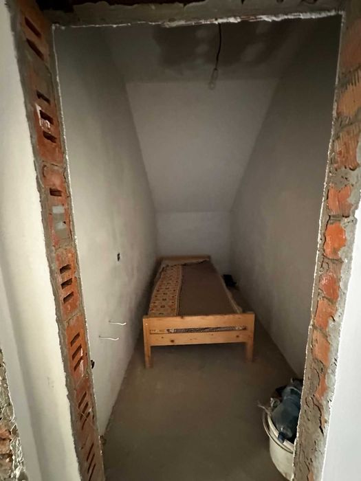 Продається 2 будинки в смт. Буштино