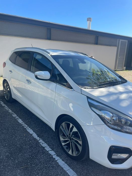 Kia Carens — fotografia 6