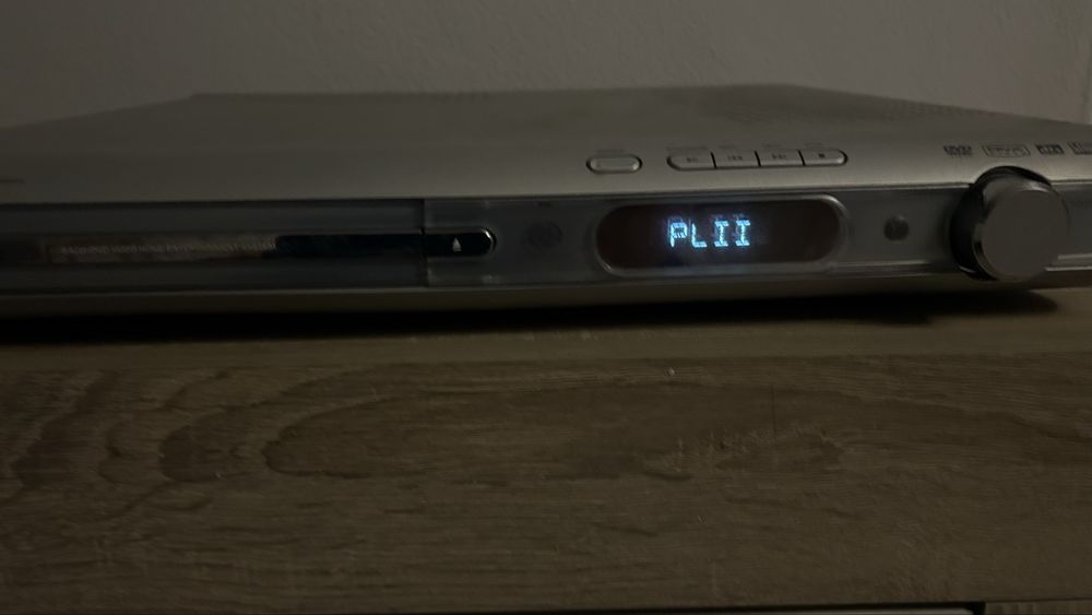 Dvd com a funcionar  com 1 coluna