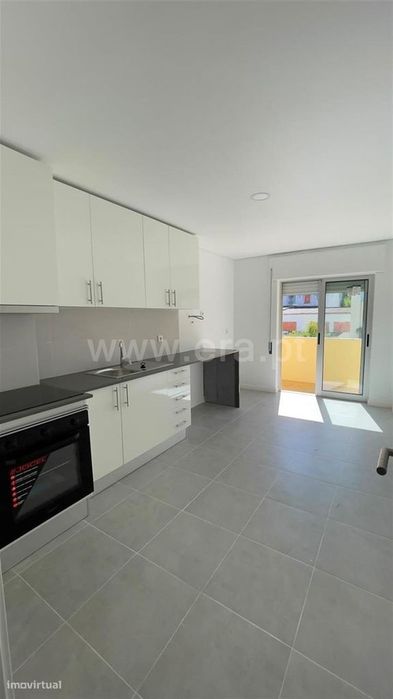 Apartamento T2; Cruz de Pau