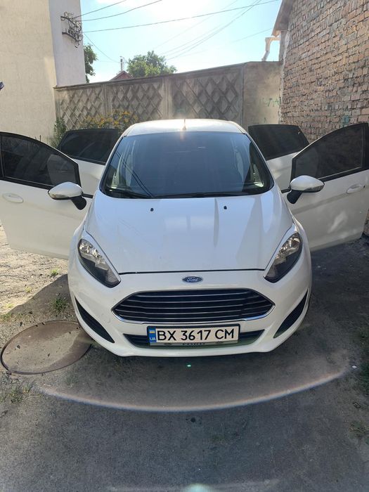 Авто Ford fiesta