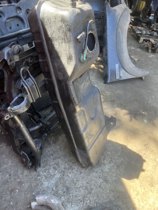 Бак бензобак ford explorer 2 год 2001 эксплорер форд