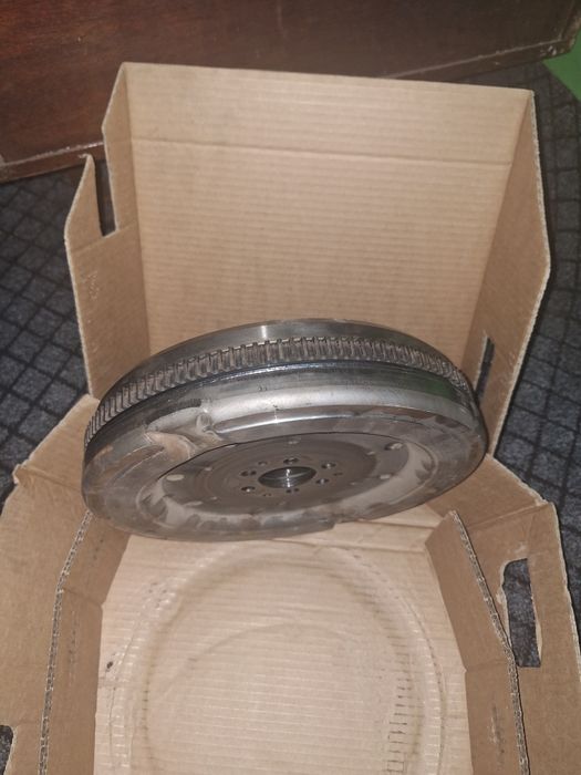Двохмасовий маховик SACH, 2.0 TDI DSG  з Volkswagen  passat