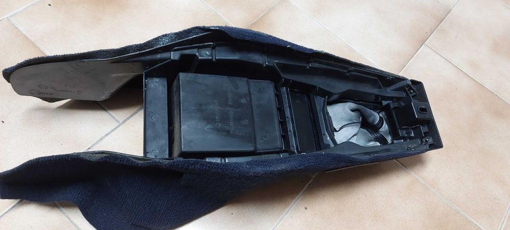 Peugeot 205 Mk2 Fase 2 Consola Central Azul / Preto