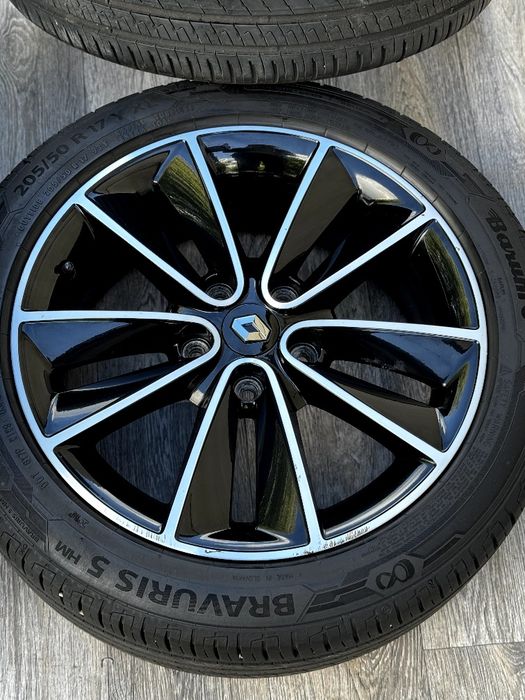 Колеса. Диски Рено r17, 5/114,3. Renault Scenic, Megan.  205/50/17 Barum