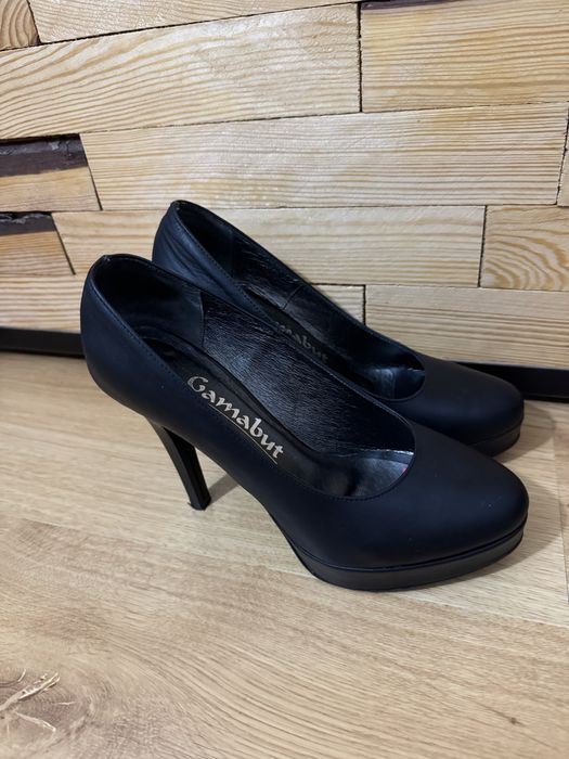 Buty damskie, czarne szpilki r. 38