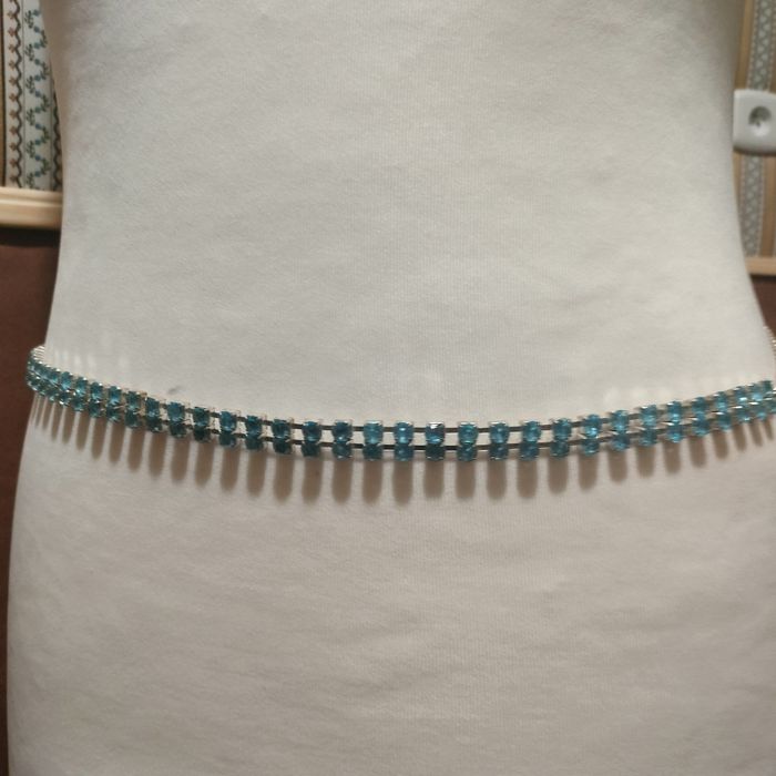 Metalowy pasek z kryształkami długość 85 cm