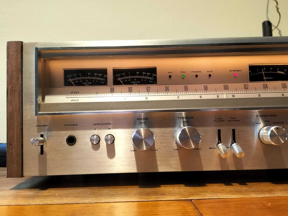 Amplituner Pioneer SX880
