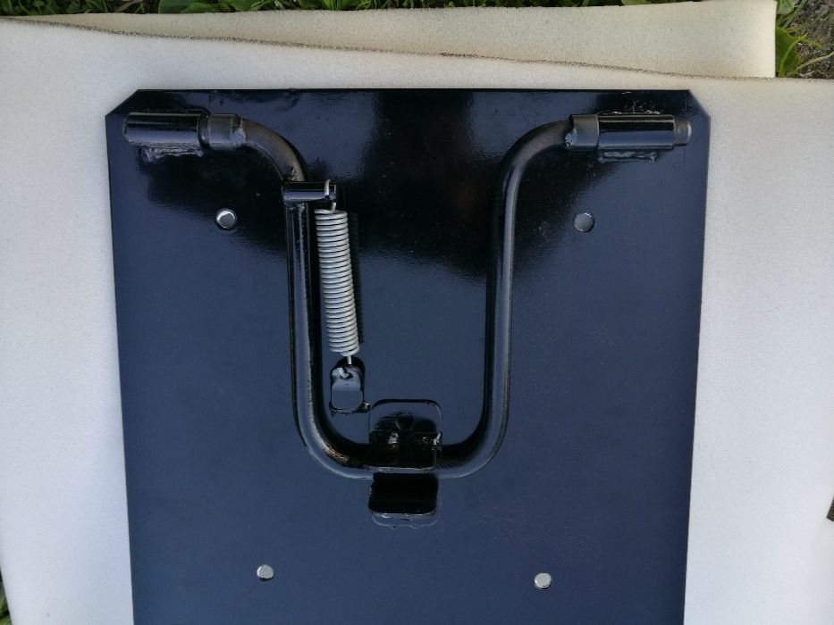 Podstawa stelaż siedzenie boczne - siedzenie pomocnika Ursus 385, 912