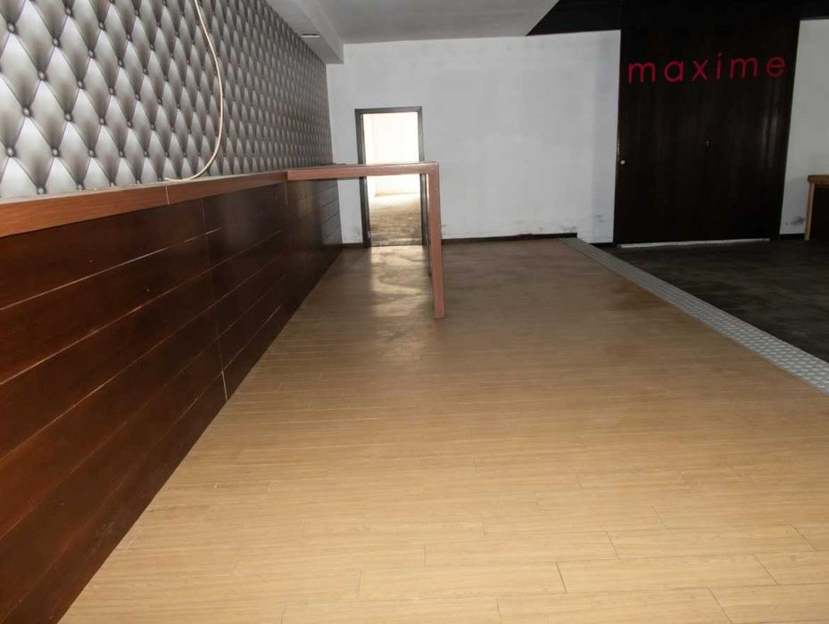 Pavilhão Comercial e Discoteca - Oportunidade de investimento em Aradas, Aveiro