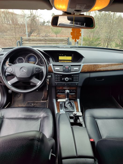 Продам Mercedes-Benz w212 E200